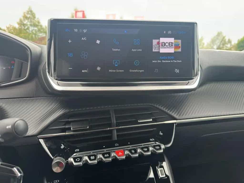 Peugeot 2008 ALLURE 130 ACC PDC Kamera SHZ Navi 01/2026-photo-15
