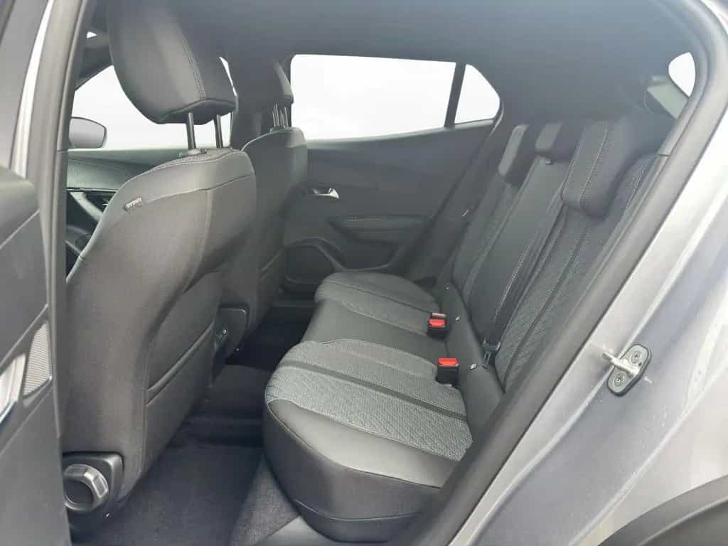 Peugeot 2008 ALLURE 130 ACC PDC Kamera SHZ Navi 01/2026-photo-9