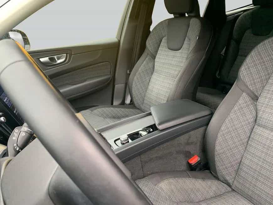 Volvo XC60 B4 D Core 07/2023-photo-10