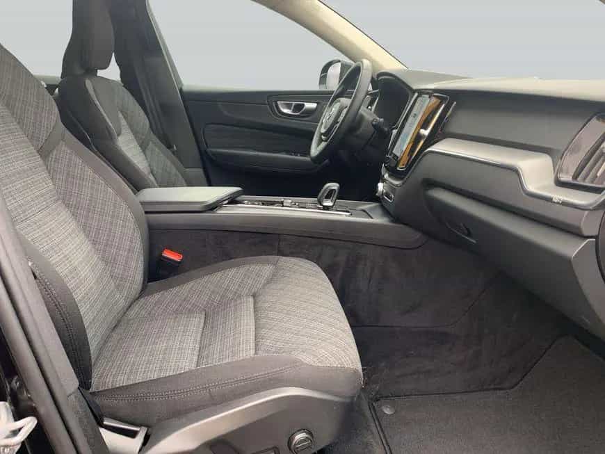 Volvo XC60 B4 D Core 07/2023-photo-12