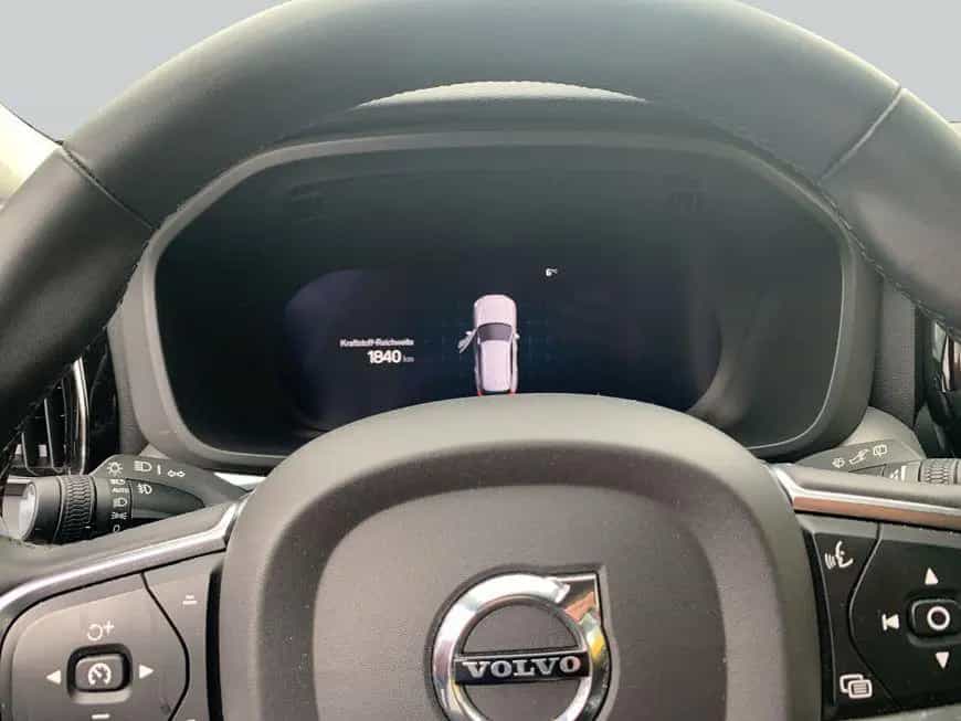 Volvo XC60 B4 D Core 07/2023-photo-17