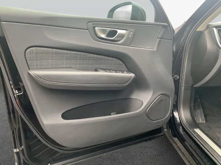 Volvo XC60 B4 D Core 07/2023-photo-19