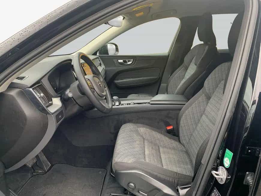 Volvo XC60 B4 D Core 07/2023-photo-9