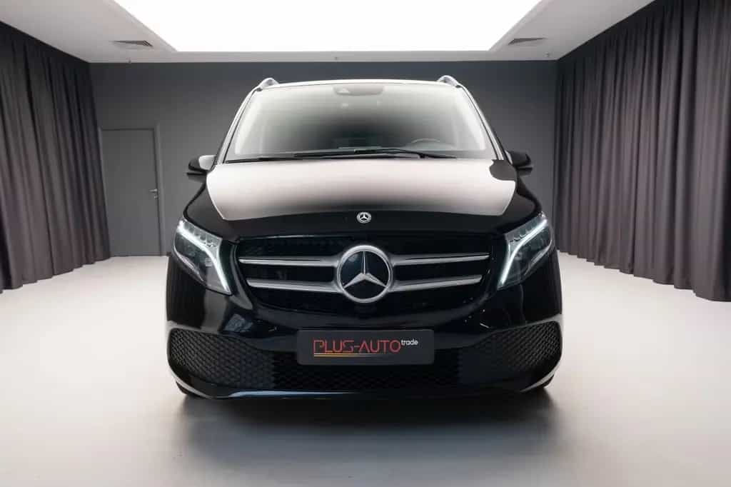 Mercedes-Benz V-Class d Extralang 4Matic 9G-TRONIC 11/2020-photo-1