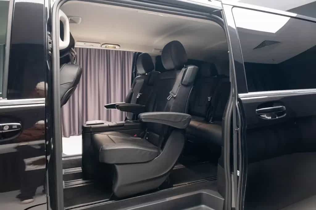 Mercedes-Benz V-Class d Extralang 4Matic 9G-TRONIC 11/2020-photo-31