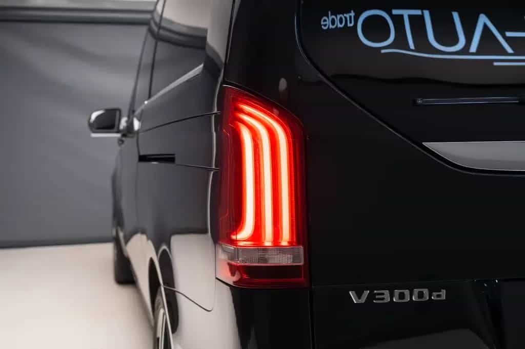 Mercedes-Benz V-Class d Extralang 4Matic 9G-TRONIC 11/2020-photo-5