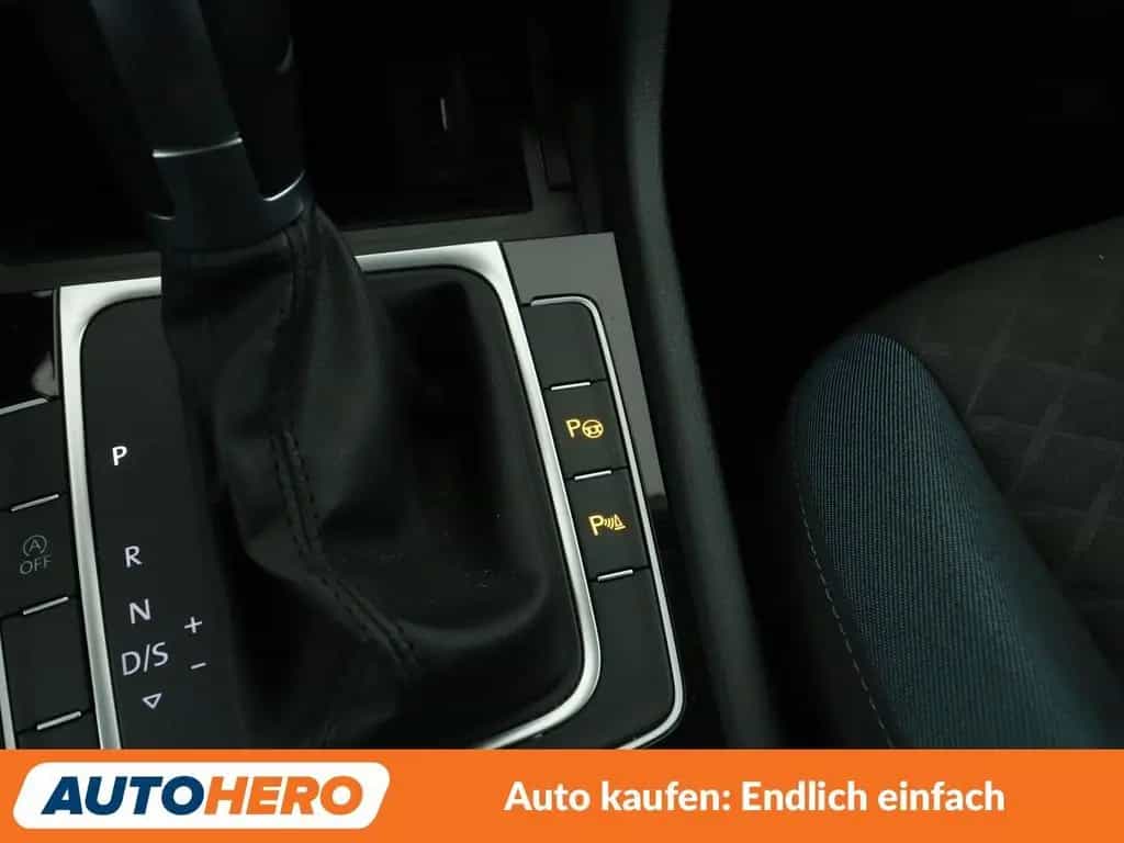 Volkswagen Golf VII 1.5 TSI ACT IQ.DRIVE BM Aut.*NAVI*LED* 06/2019-photo-21