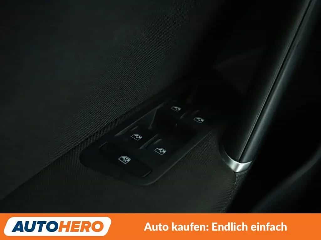 Volkswagen Golf VII 1.5 TSI ACT IQ.DRIVE BM Aut.*NAVI*LED* 06/2019-photo-27