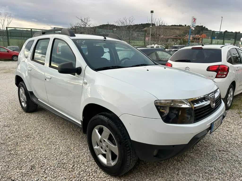 Dacia Duster 1.5 dci Laureate 4x2 110cv 08/2013-photo-0