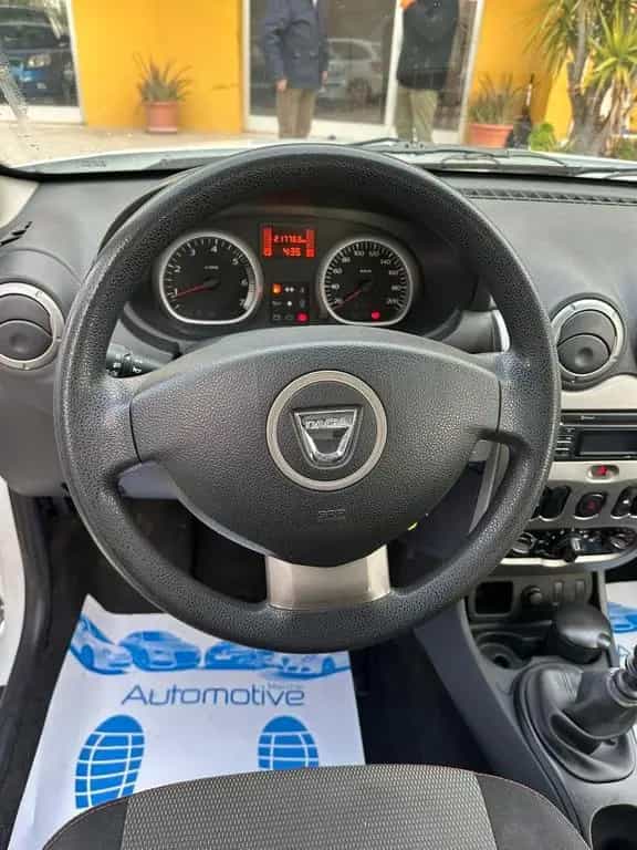 Dacia Duster 1.5 dci Laureate 4x2 110cv 08/2013-photo-6