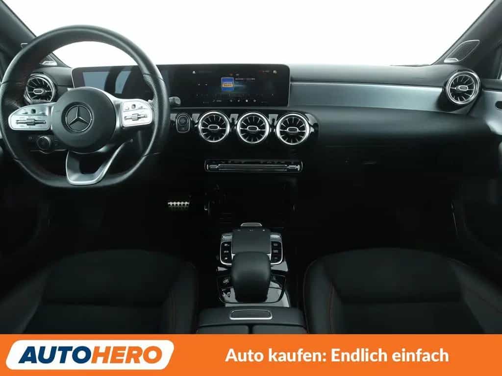 Mercedes-Benz A 35 AMG 4Matic Aut.*NAVI*CAM*SHZ*TEMPO* 03/2019-photo-11