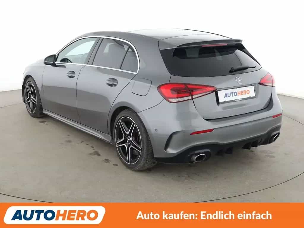 Mercedes-Benz A 35 AMG 4Matic Aut.*NAVI*CAM*SHZ*TEMPO* 03/2019-photo-3