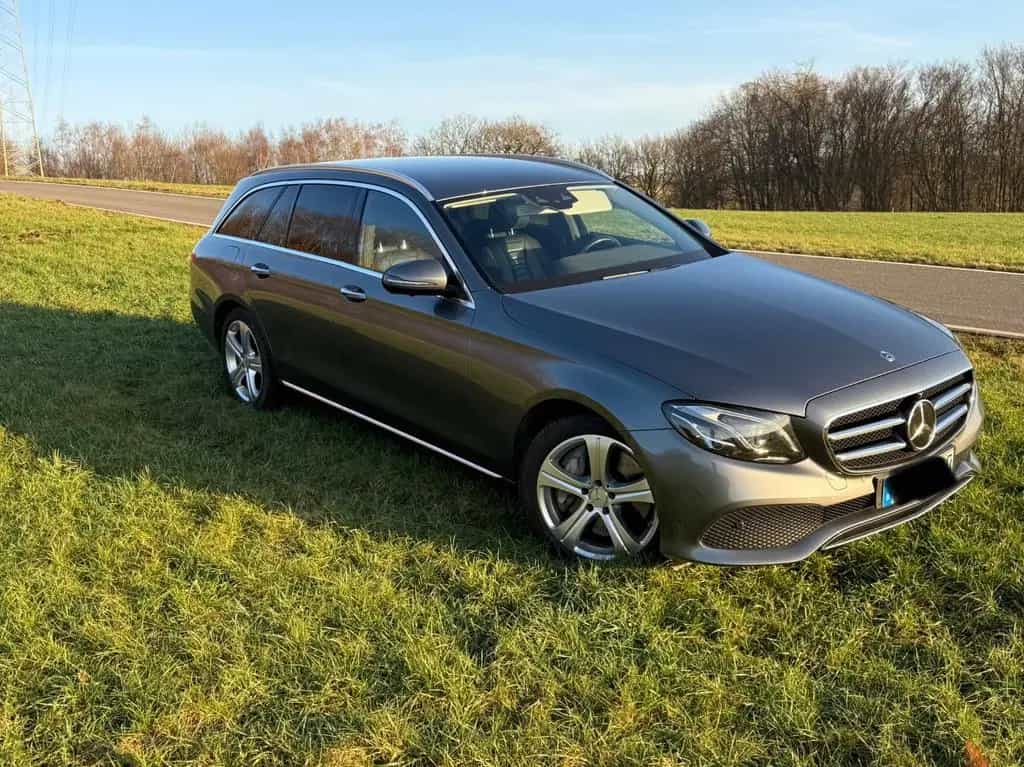 Mercedes-Benz E-Class 400 d 4MATIC T Autom. - 09/2019-photo-5