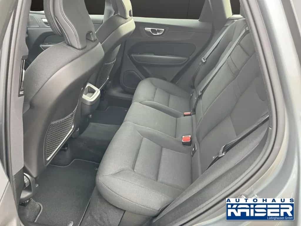 Volvo XC60 Momentum Pro 2WD B4 Diese lAHK Abnehmbar/Al 06/2021-photo-10