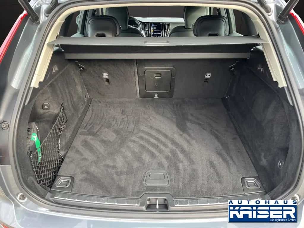 Volvo XC60 Momentum Pro 2WD B4 Diese lAHK Abnehmbar/Al 06/2021-photo-17