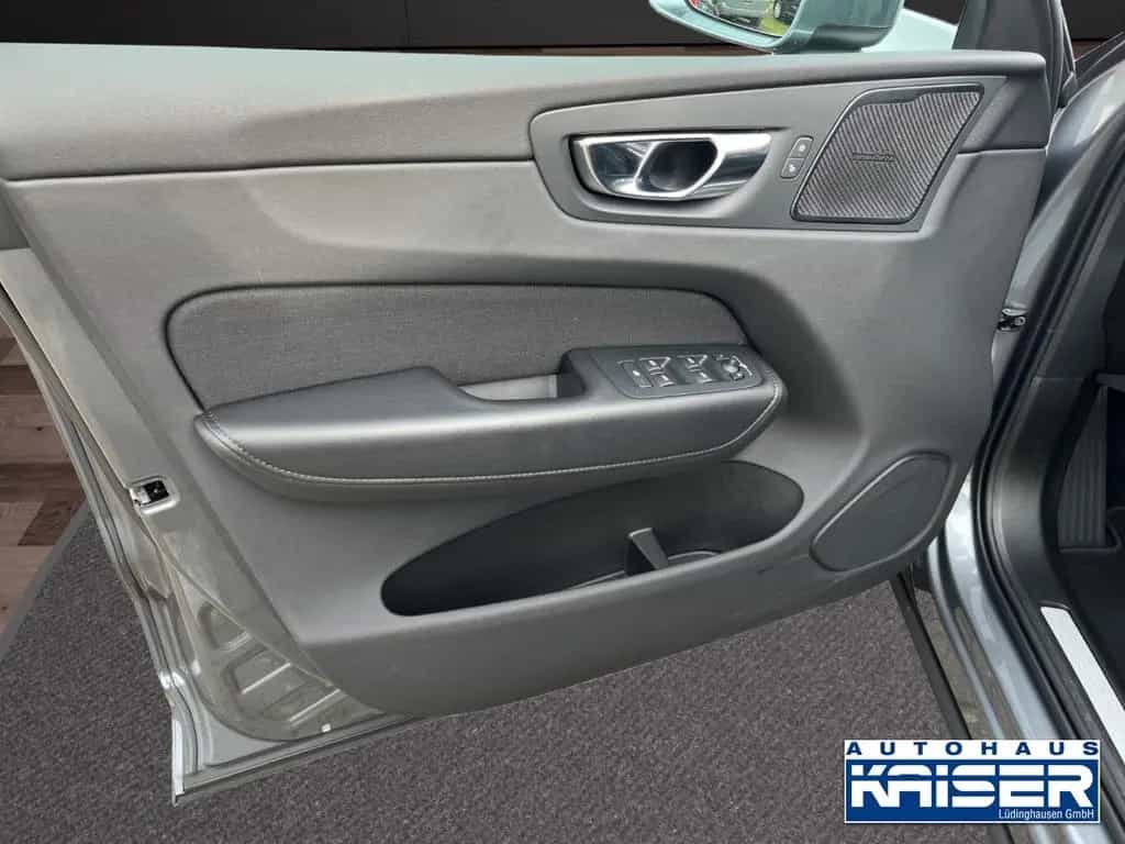 Volvo XC60 Momentum Pro 2WD B4 Diese lAHK Abnehmbar/Al 06/2021-photo-22