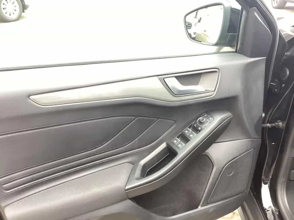 Ford Focus Turnier Titanium*LED*NAVI* 04/2023-photo-9