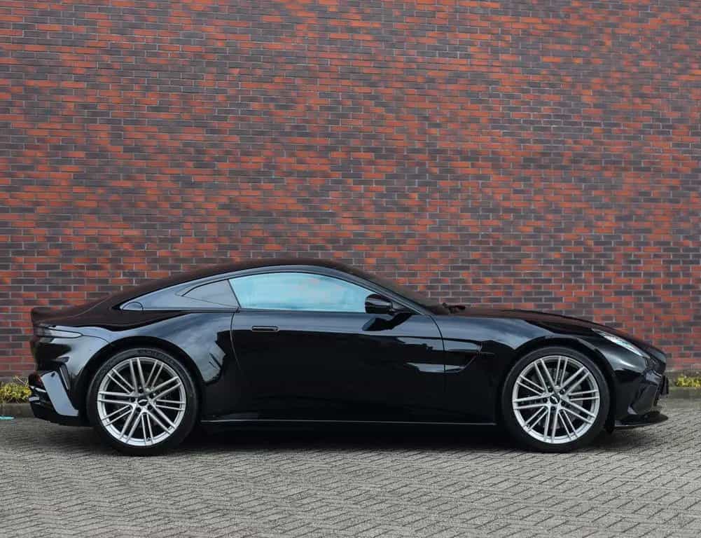 Aston Martin V8 Vantage 4.0 V8 05/2025-photo-13