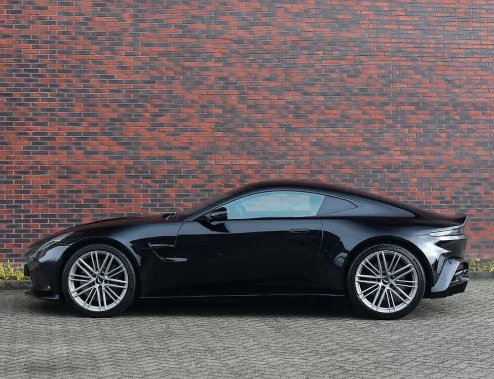 Aston Martin V8 Vantage 4.0 V8 05/2025-photo-14