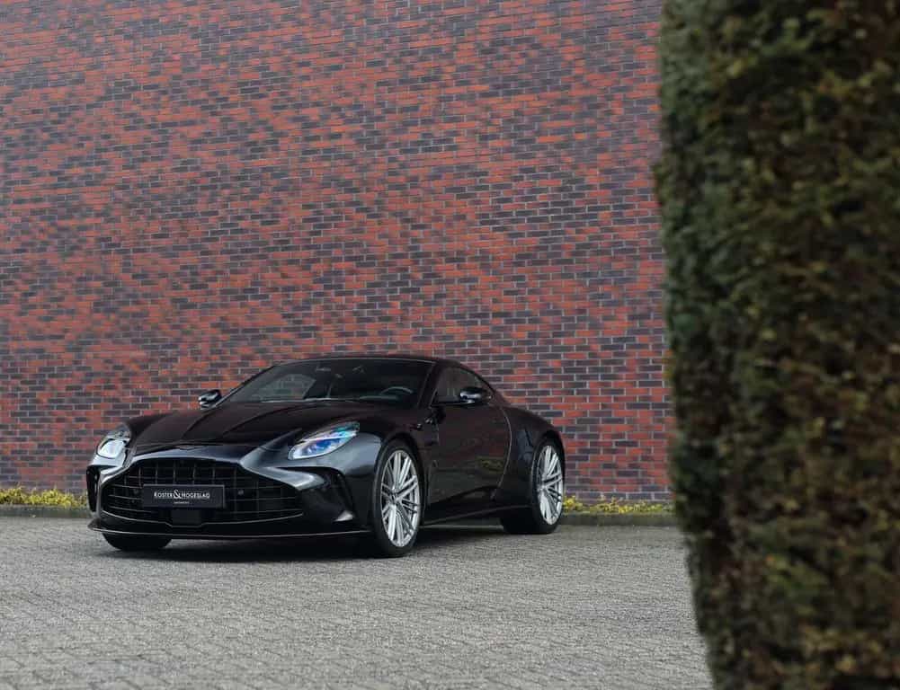 Aston Martin V8 Vantage 4.0 V8 05/2025-photo-15