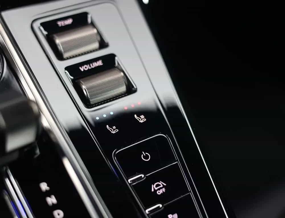 Aston Martin V8 Vantage 4.0 V8 05/2025-photo-24