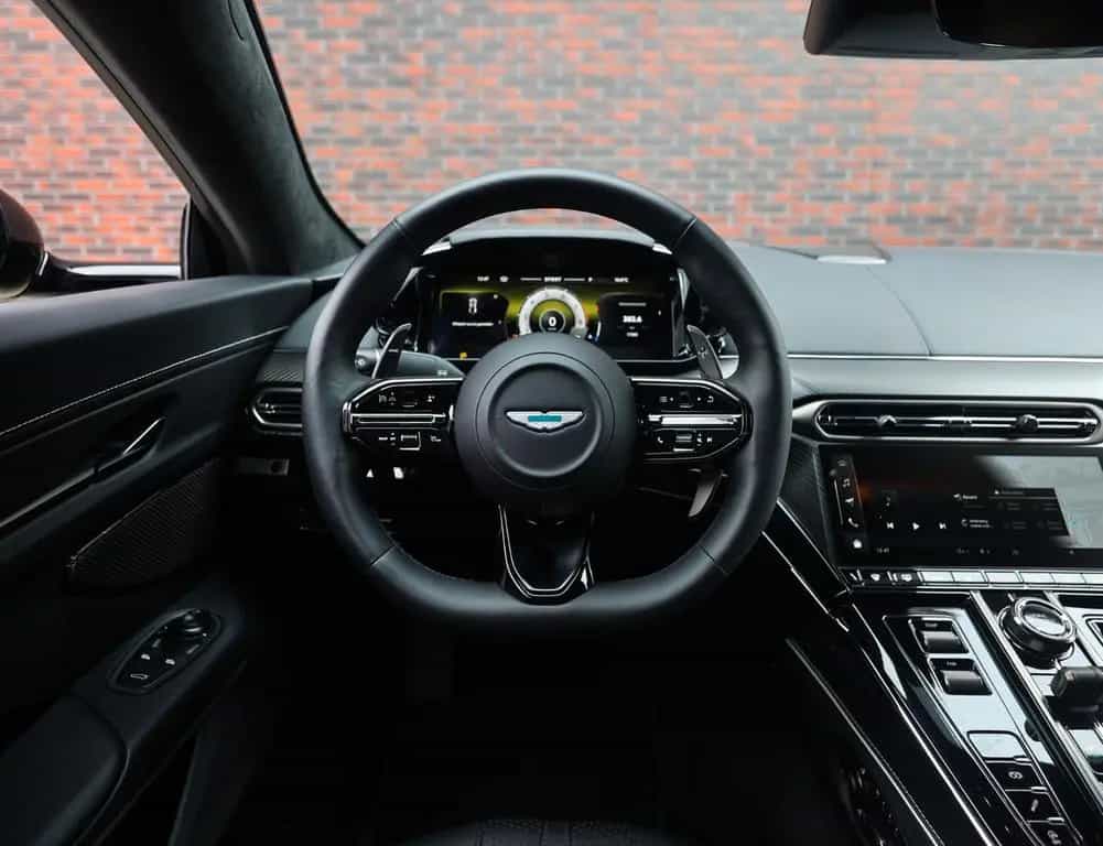 Aston Martin V8 Vantage 4.0 V8 05/2025-photo-29