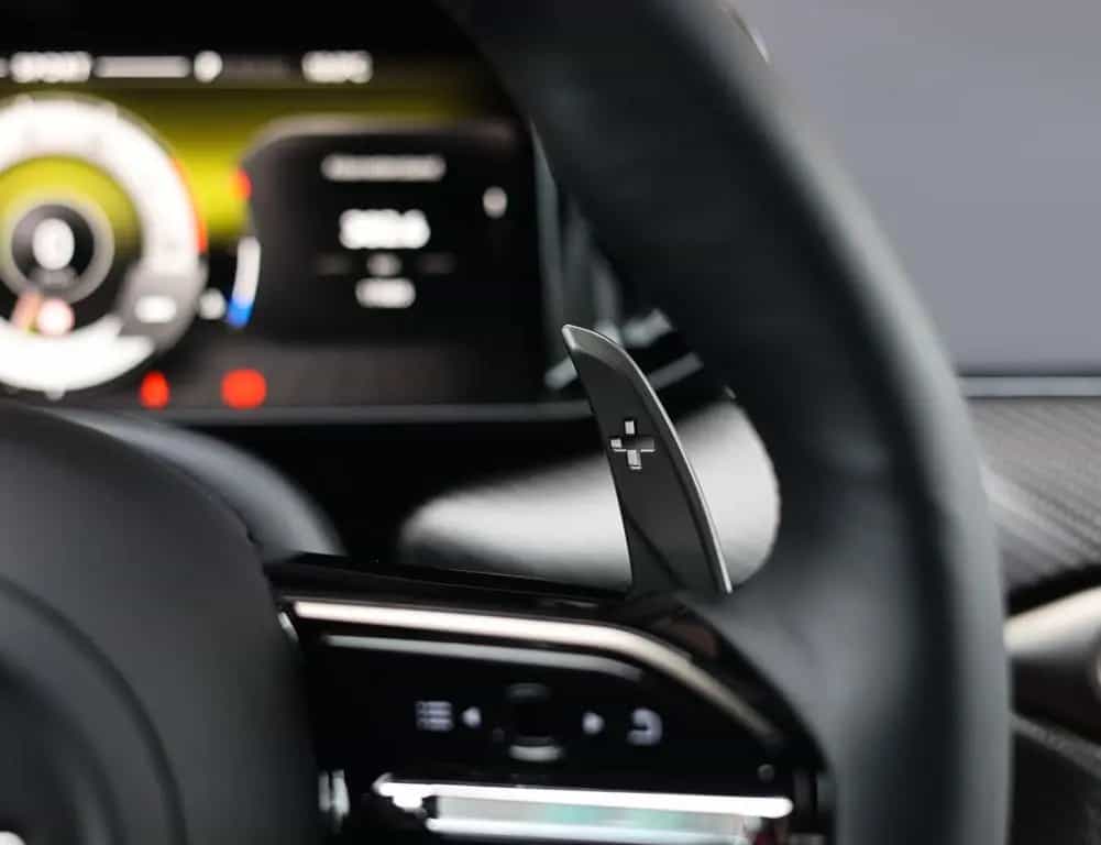 Aston Martin V8 Vantage 4.0 V8 05/2025-photo-32