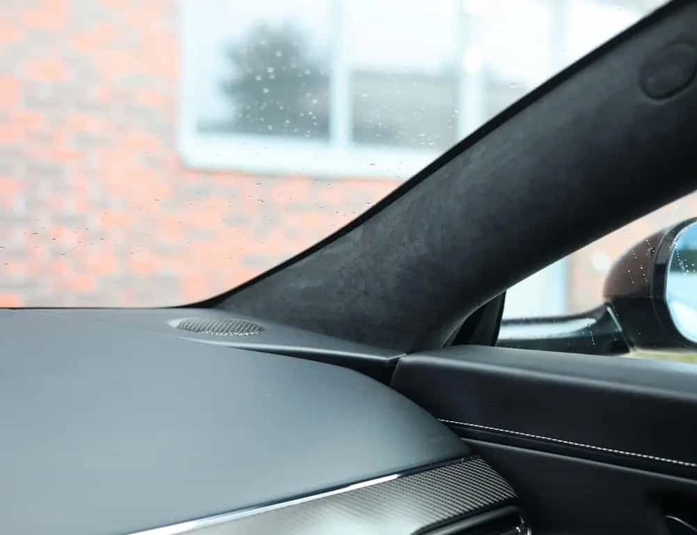 Aston Martin V8 Vantage 4.0 V8 05/2025-photo-35