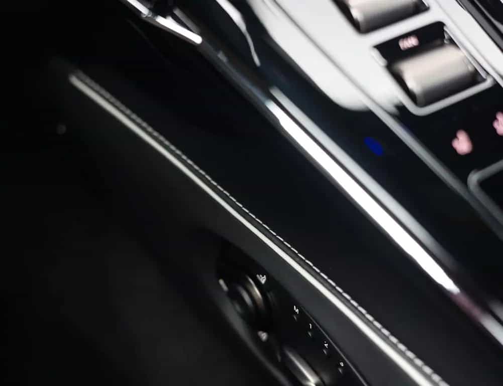 Aston Martin V8 Vantage 4.0 V8 05/2025-photo-36
