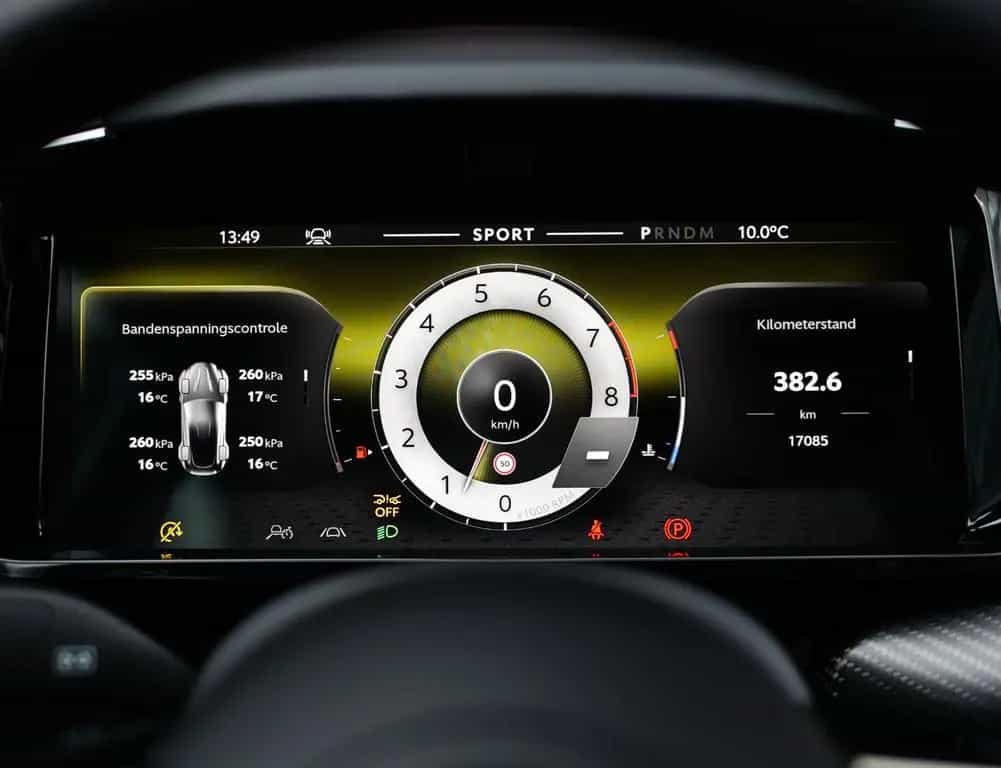 Aston Martin V8 Vantage 4.0 V8 05/2025-photo-39