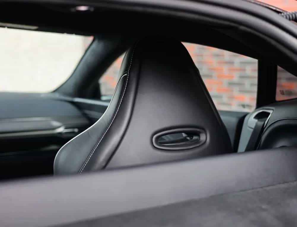 Aston Martin V8 Vantage 4.0 V8 05/2025-photo-4