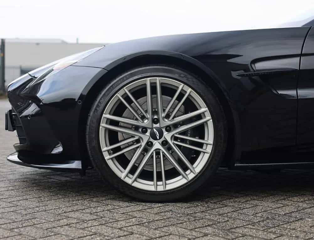 Aston Martin V8 Vantage 4.0 V8 05/2025-photo-46