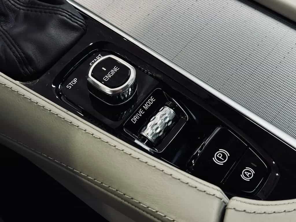 Volvo S90 Inscription AWD Bowers&Wilkins|360*|HUD|KEYL 08/2016-photo-42