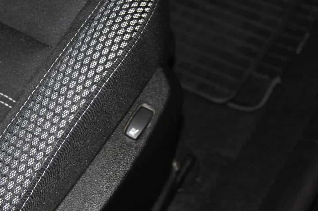 Dacia Duster II Anniversary/ Navi/ Alu/ Kamera v+h/SHZ 01/2020-photo-23