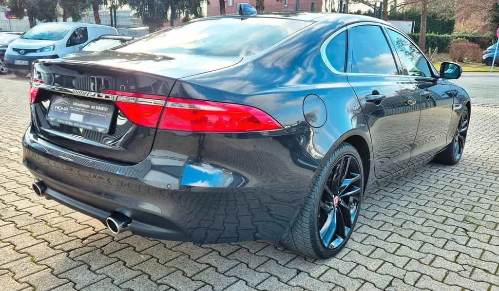 Jaguar XF Portfolio V6 300PS 08/2019-photo-4