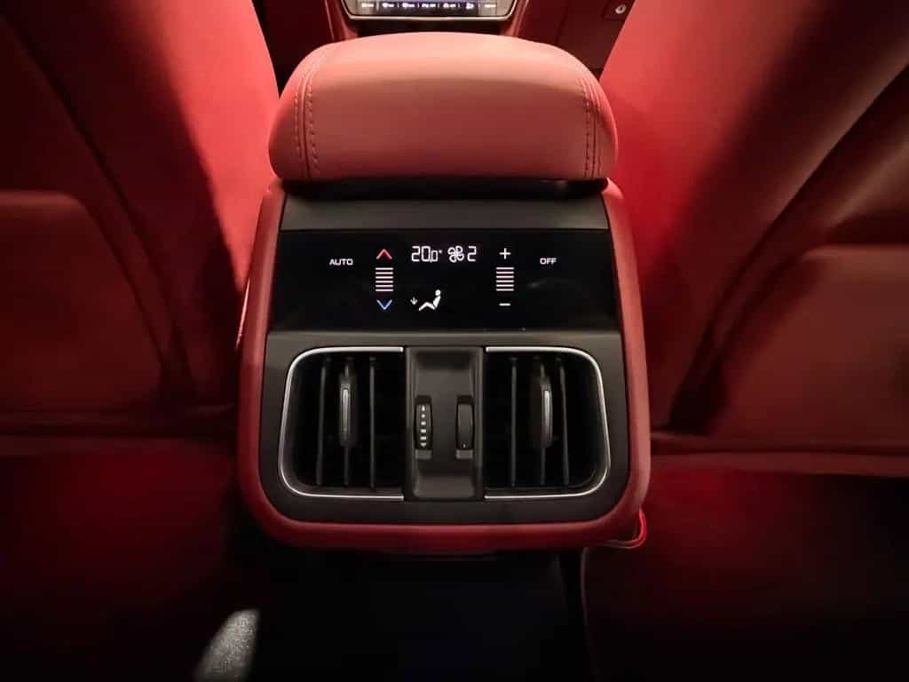 Maserati Grecale Modena 4WD*PANO*360°*S&F*HuD*ACC* 11/2022-photo-24