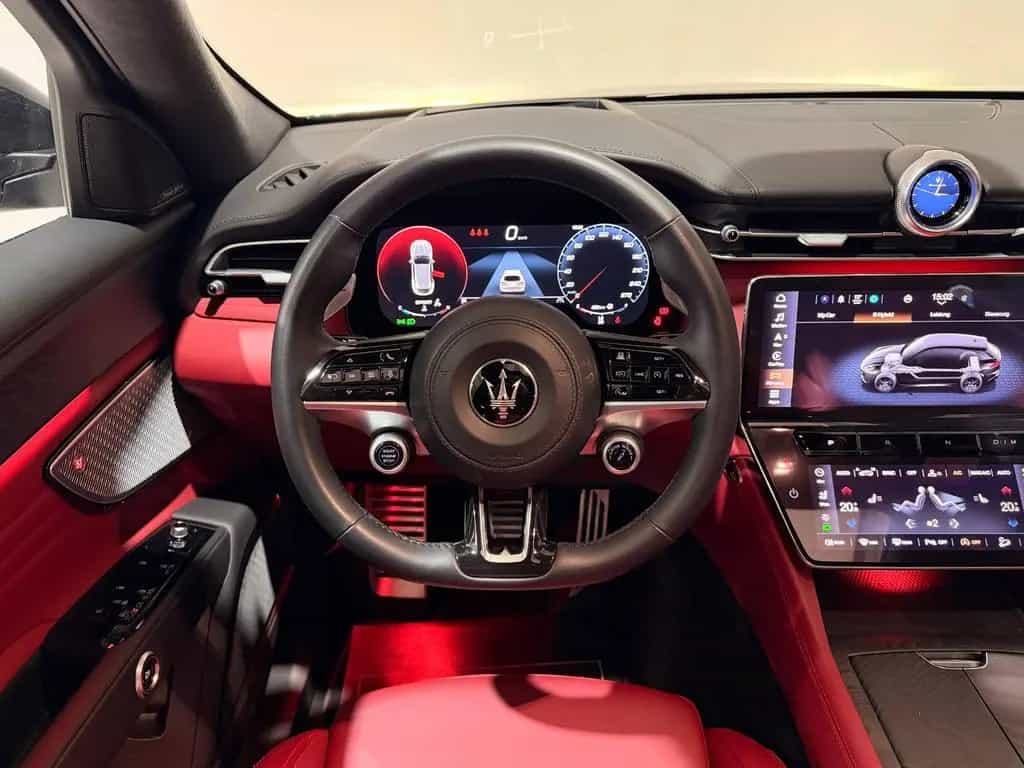 Maserati Grecale Modena 4WD*PANO*360°*S&F*HuD*ACC* 11/2022-photo-28