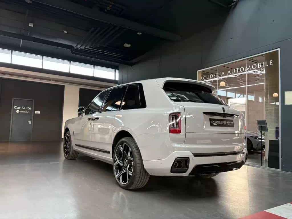 Rolls-Royce Cullinan Black Badge null-photo-1