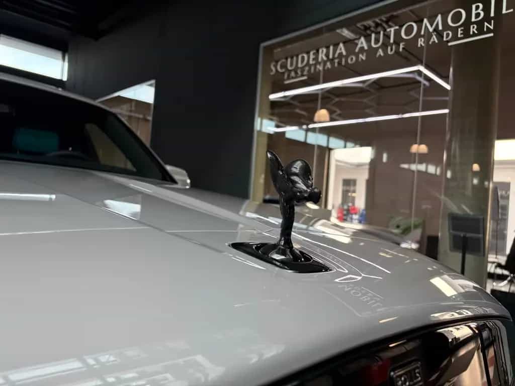 Rolls-Royce Cullinan Black Badge null-photo-8