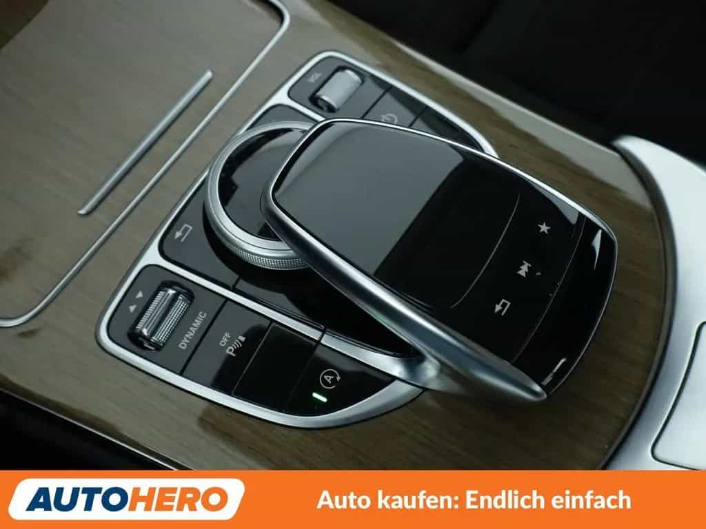 Mercedes-Benz C-Class 180 CGI Exclusive Aut.*NAVI*LED*PDC*SHZ*TEMPO* 07/2017-photo-24