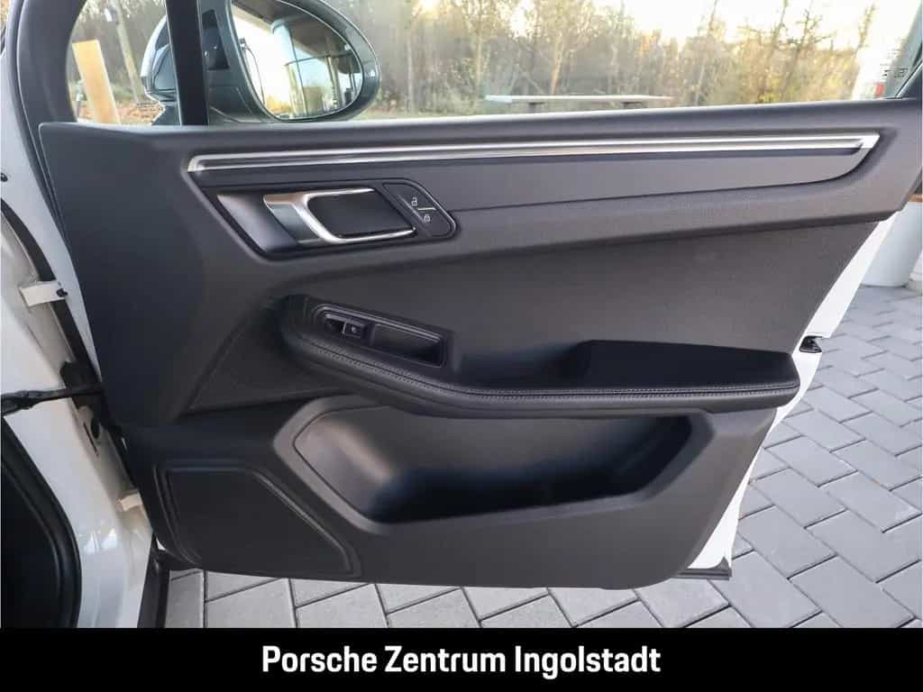 Porsche Macan T Panorama SurrondView Abstandsregel Spurw 03/2024-photo-28