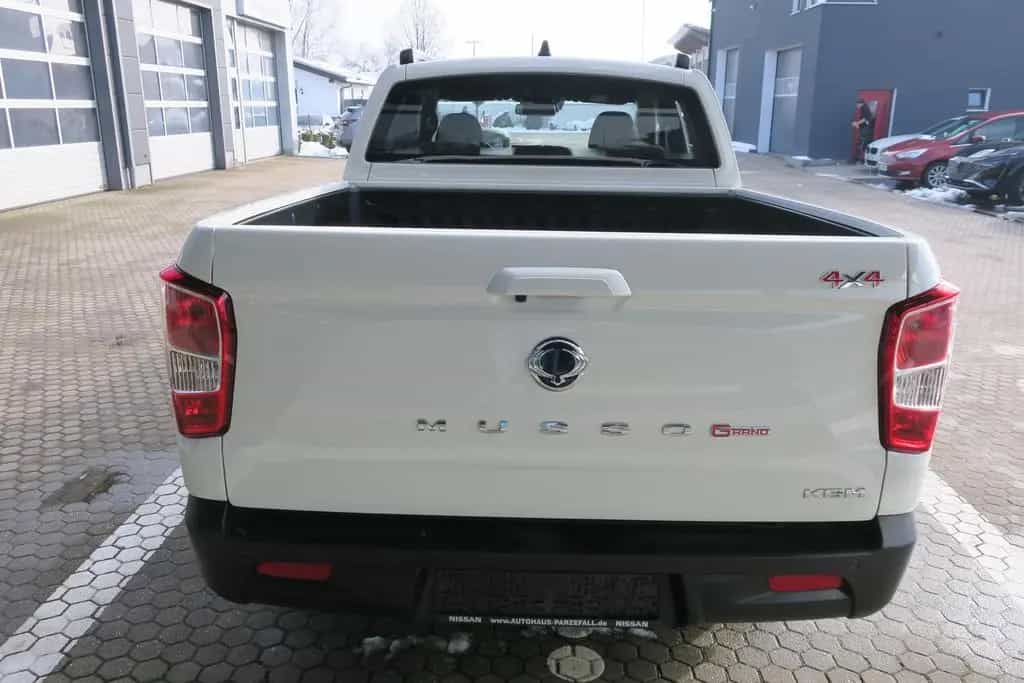 KGM Musso Grand Core 6AT 4X4 NAVI KLIMA RFK PDC null-photo-5