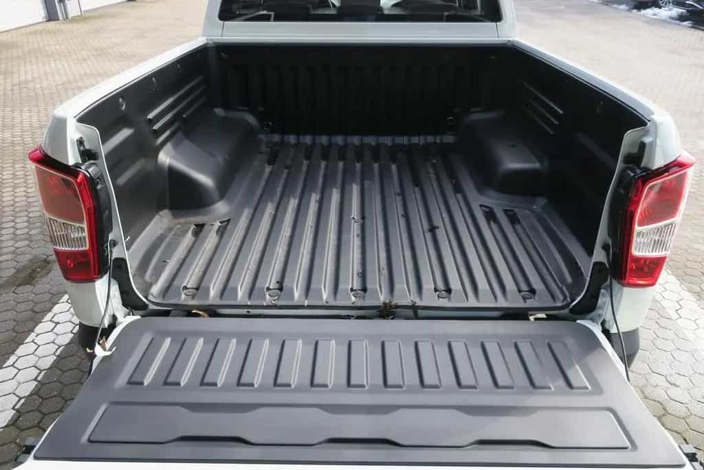 KGM Musso Grand Core 6AT 4X4 NAVI KLIMA RFK PDC null-photo-6