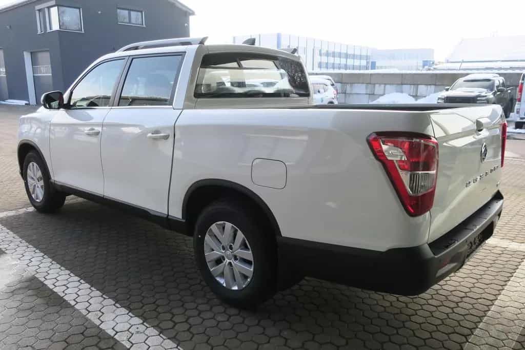 KGM Musso Grand Core 6AT 4X4 NAVI KLIMA RFK PDC null-photo-7
