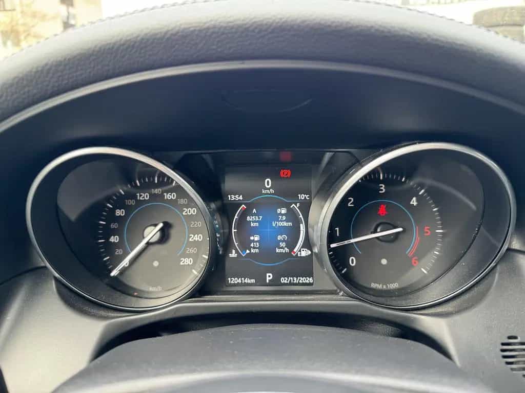 Jaguar XF 25d Prestige NAVI LEDER PANO RFKA TWA 03/2018-photo-23
