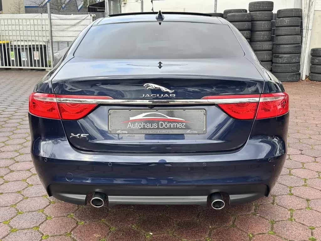 Jaguar XF 25d Prestige NAVI LEDER PANO RFKA TWA 03/2018-photo-5