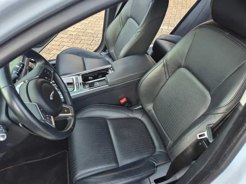 Jaguar XF 25t R-Sport Automatik * Scheckheft 03/2019-photo-10