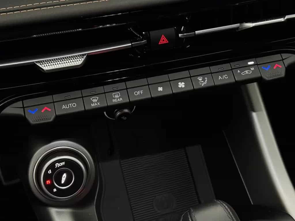 Alfa Romeo Tonale 1.6 VGT-D Veloce ACC LED Car Play 07/2024-photo-25