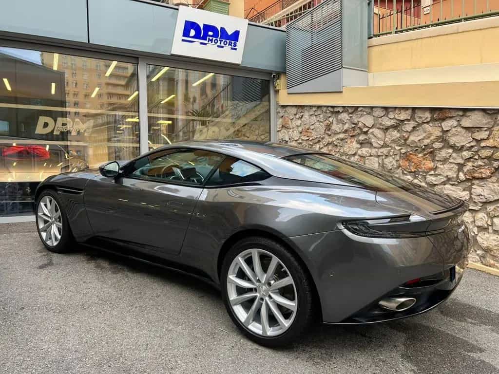 Aston Martin DB11 12/2020-photo-8