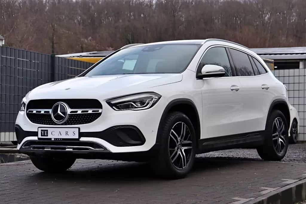 Mercedes-Benz GLA-Class 200 Progressive *LED*NAVI*MBUX*PANO*RFK*SHZ* 08/2020-photo-0
